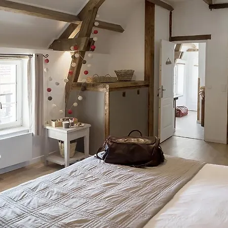 La Cour Souveraine - D'hotes Le Cap Bed & Breakfast *