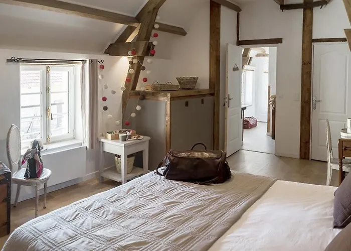 La Cour Souveraine - D'hotes Le Cap Bed & Breakfast 3*